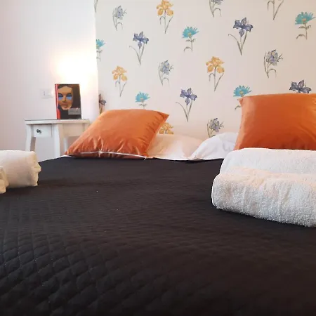Guest house La Jacaranda