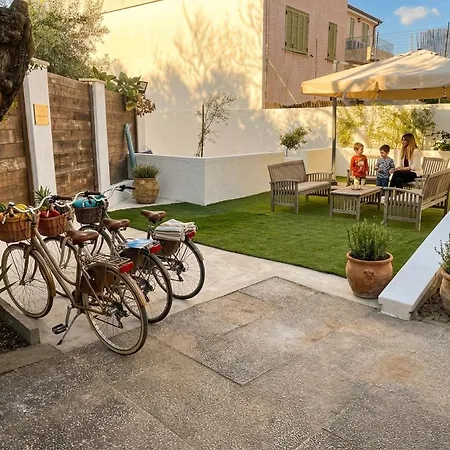 Domo La Jacaranda 3* SantʼAntìoco